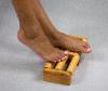 Wellys Fußmassagegerät aus Holz