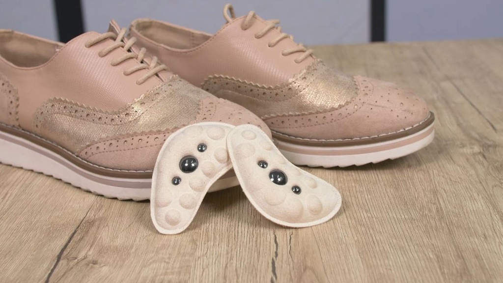 Wellys GI-170317: Pair of Magnetic Heel Pillow