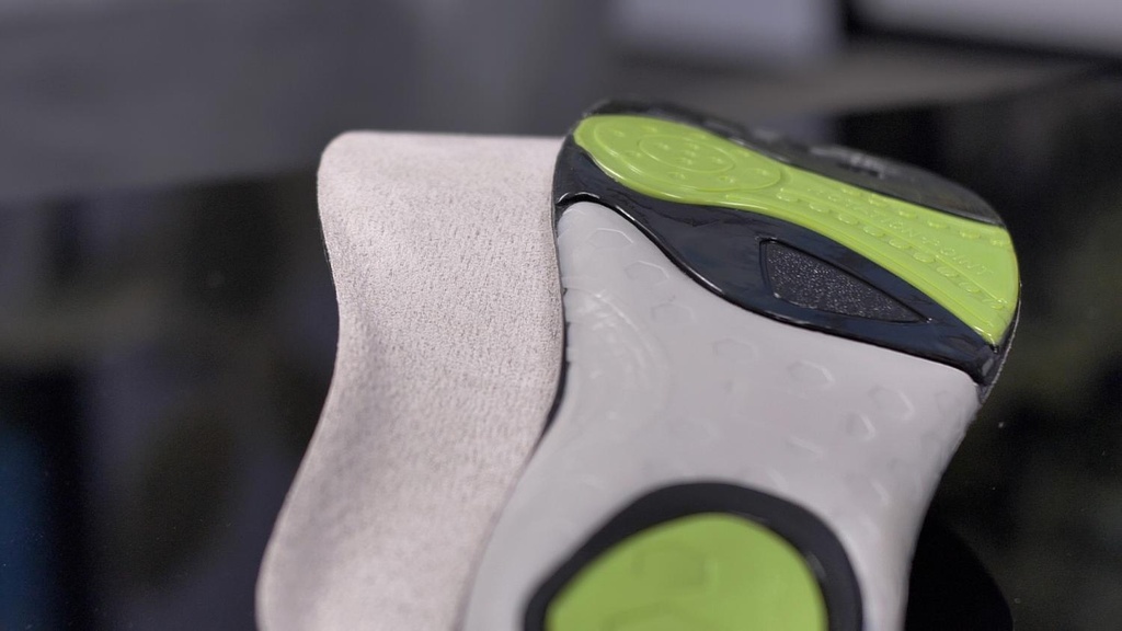 Wellys GI-169816L: 1 Pair Men Multi-Gel Insoles - Menthogel  41-45