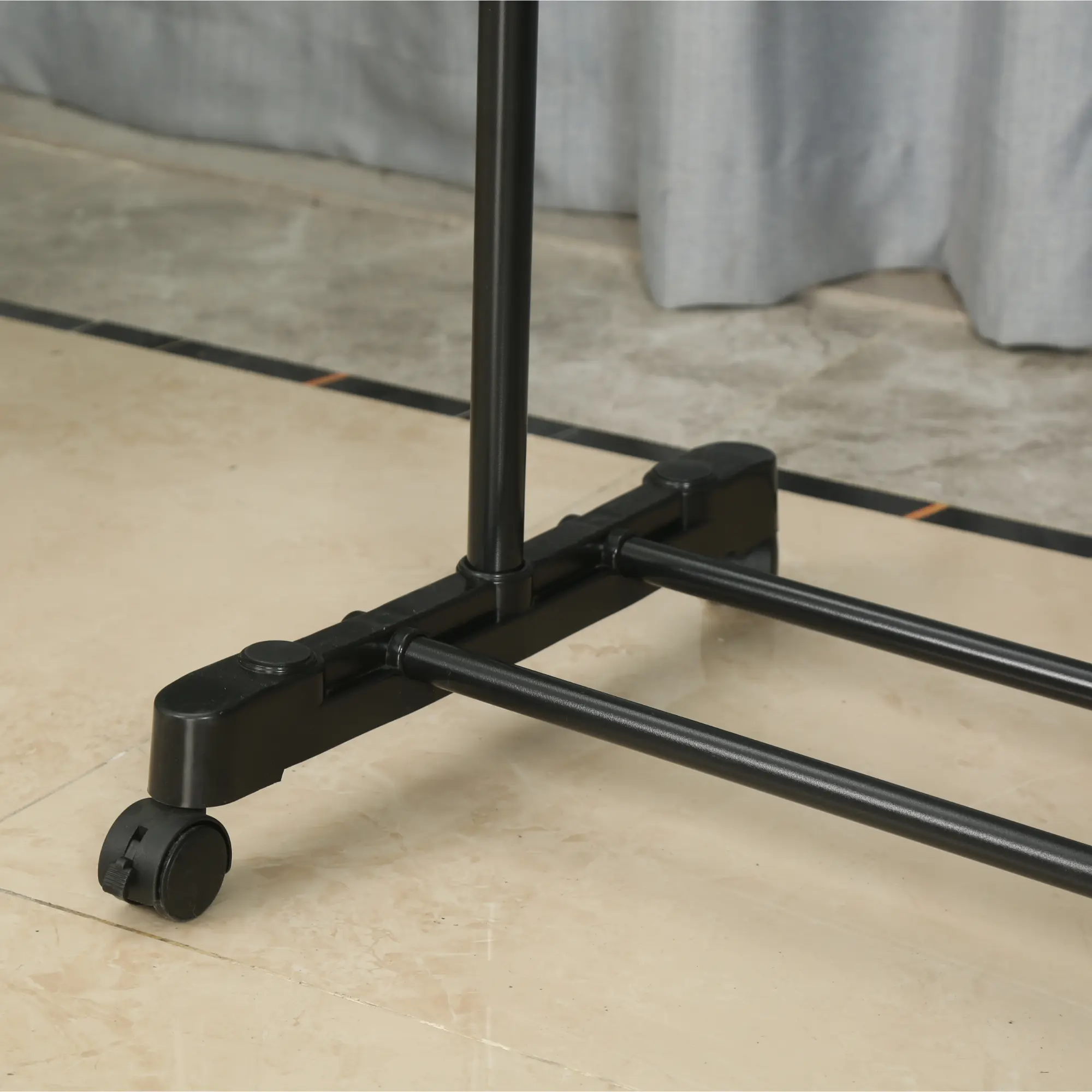 Herzberg HG-03268: Adjustable Single Rod Rolling Clothing Garment Rack